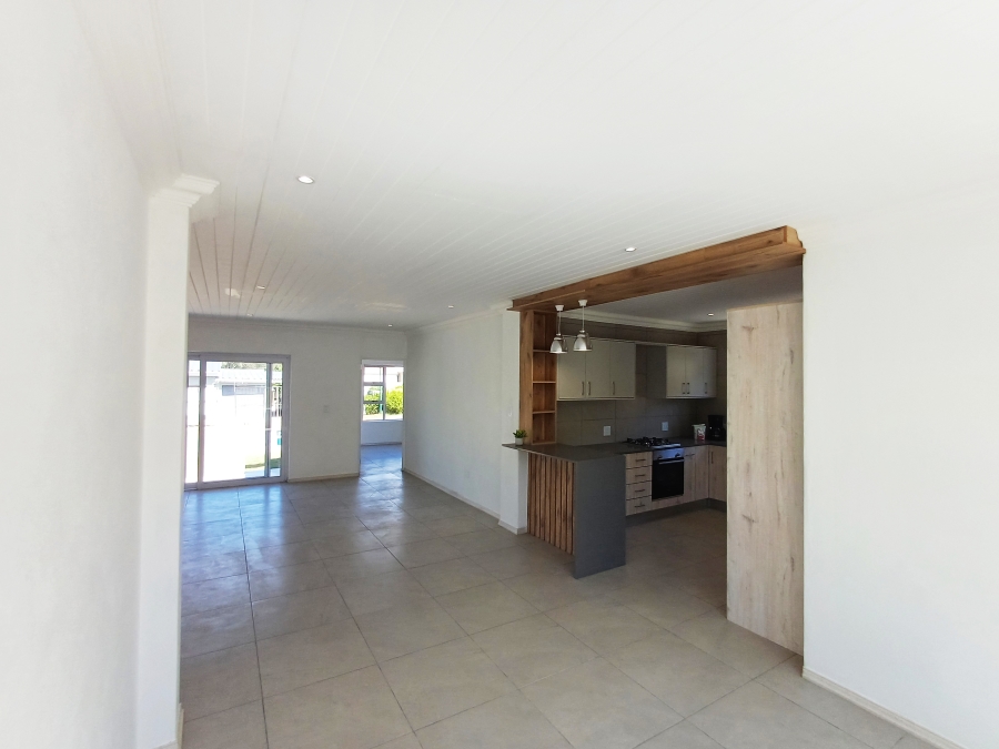 3 Bedroom Property for Sale in Palmiet Western Cape